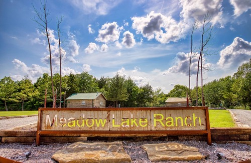 Sand Springs Cabin | Cozy Lakeside Log Cabin Steps From the Lake