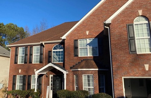 McDonough House | Cozy lakeview home