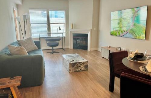 Westwood Apartment | Cozy Large 1 Bedroom Condo by UCLA