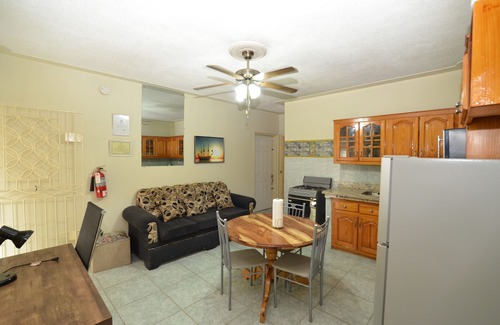 Port Antonio Apartment | Cozy Locale Inn