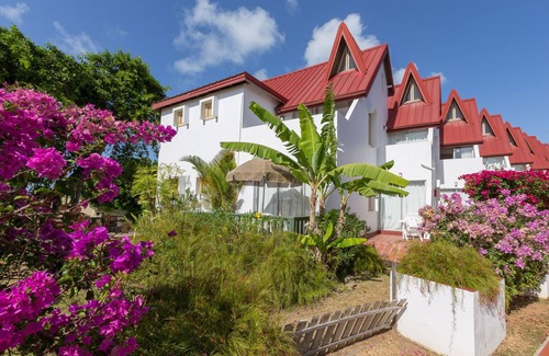 Crown Point Resort | Cozy loft in Tropical Paradise within walking distance to the beach!
