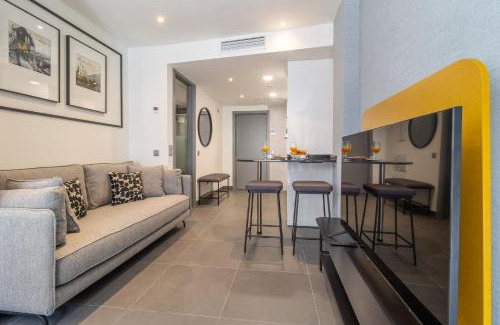 Barrio de La Latina Apartment | Cozy Loft Near El Rastro with a Touch of Charm - Latina Toledo III