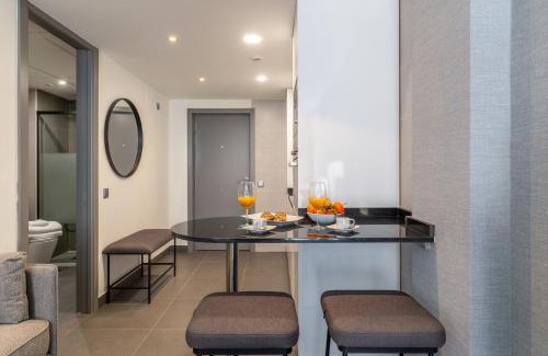 Barrio de La Latina Apartment | Cozy Loft Near El Rastro with a Touch of Charm - Latina Toledo III