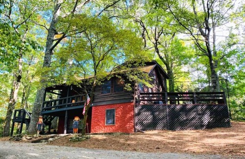 Sky Valley Cabin | Cozy log cabin in North Georgia