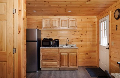 Bethlehem Ski Chalet | Cozy Log Cabin Lodge Near Ski Resorts