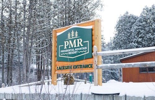Bethlehem Ski Chalet | Cozy Log Cabin Lodge Near Ski Resorts