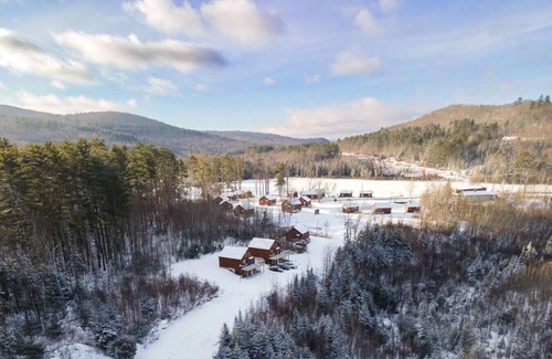 Bethlehem Ski Chalet | Cozy Log Cabin Lodge Near Ski Resorts
