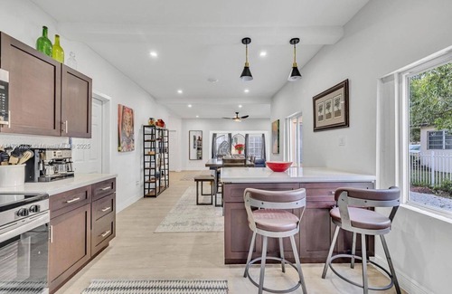Opa-Locka House | Cozy Miami Villa Retreat