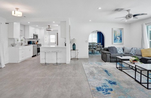 Plantation Villa | Cozy Modern 3 Bedroom Villa with Pool