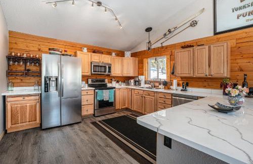 Saint Mary's House | Cozy Mountain Cabin in Idaho Springs