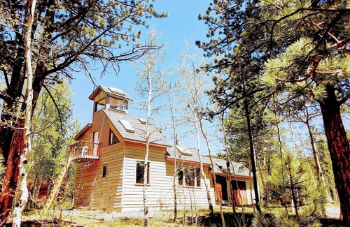 Bailey House | Cozy Mountain Home at Trailheads