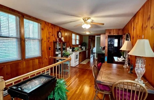 Newland House | Cozy Mtn. Home in Newland