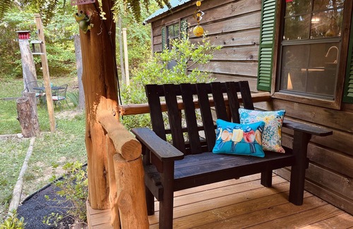 Grand Rivers Cabin | Cozy Mulberry Cabin retreat for two at KY Lake