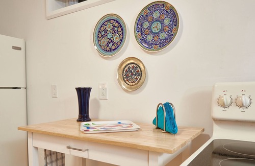 West Mystic Apartment | Cozy Mystic 1BR Apt. Minutes from Water, Nature & Downtown Mystic