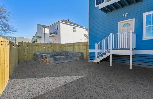 Tulane - Gravier House | Cozy New 5BR Home w Firepit Near Caesars Superdome