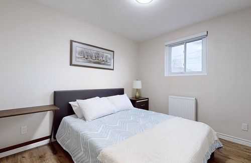 Durham Region House | Cozy Oasis in Oshawa! Spacious 3-bedroom, 1-bathroom apartment.