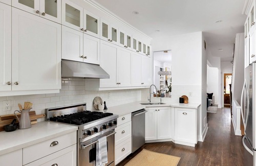Trinity - Bellwoods House | Cozy Oasis in TO's Best Neighborhood - minutes to A+ art, food, music, fashion