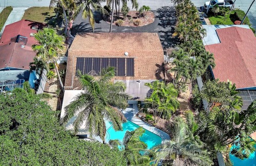 South Corals House | Cozy Oasis Pool Oakland Park