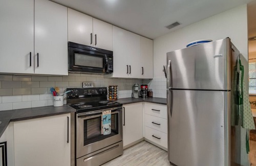 Fellowship House | Cozy Ocala Cottage - Dog Friendly - 5 miles to WEC