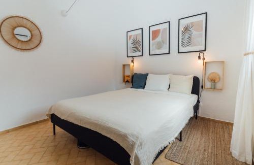 Vila do Bispo Apartment | Cozy Old Town Apartment with Sunny Terrace
