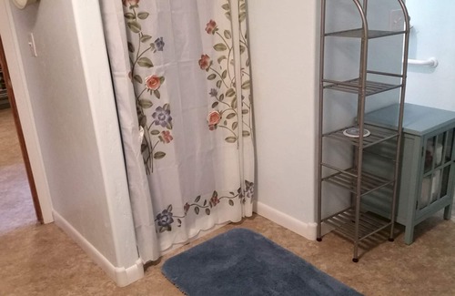 Lewistown Apartment | Cozy One Bedroom Studio Apt