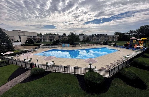 Harrisburg - Hershey House | Cozy Pet-Friendly Rooms w/Playground – Near Hersheypark Fun!