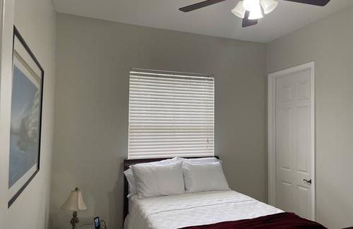 Hunt Club House | Cozy pool house in Loxahatchee.
