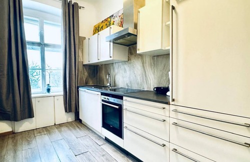 Hernals Apartment | Cozy Private Room | Shared Apt Near Stadthalle
