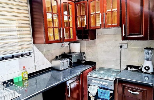 Accra Apartment | Cozy Quiet & Fantastic Close to Highway