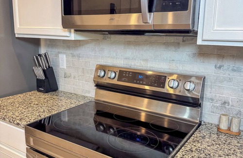 Odessa House | Cozy & Quiet home away from home