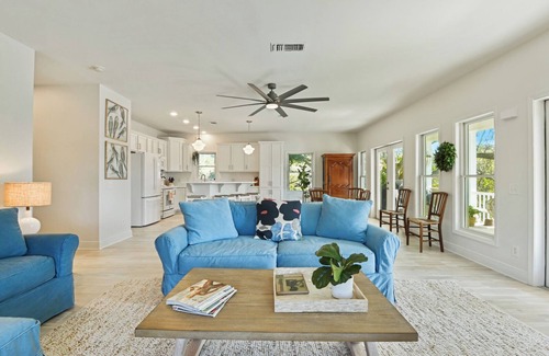 Henderson Point Cottage | Cozy Raised Cottage Overlooking Beautiful Bayou Mallini.