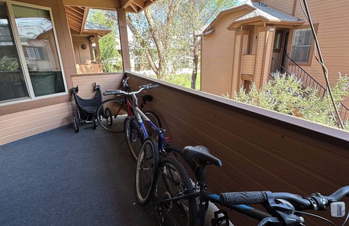 Tucson Condo | Cozy remodeled-condo near Tucson Airport & Downtown with High-Speed Internet