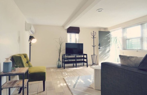 University Heights Apartment | Cozy Retreat in Prime Hillcrest Location