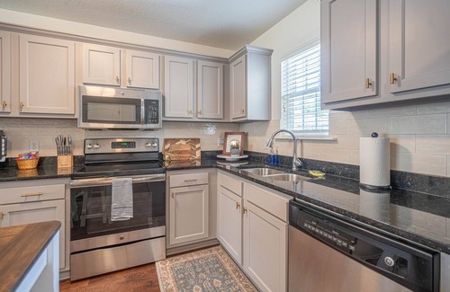 Statesboro House | Cozy Retreat in the Heart of Statesboro