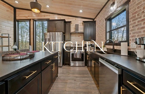 Broken Bow Cabin | Cozy Retreat | Private Heated Pool | Pet-Friendly
