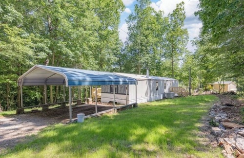 Wildwood Point House | Cozy retreat waterfront on beautiful Lake Gaston with community pool.