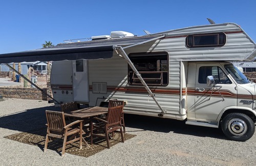 Foothills House | Cozy Retro Camper