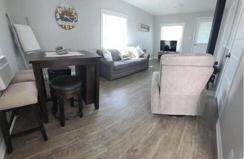 Indian River House | Cozy Riverfront Getaway 1BR + Sleeper Sofa