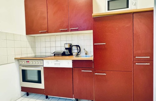 Grinzing Apartment | Cozy Room in a Shared Apt, 10Min to FAC Platz