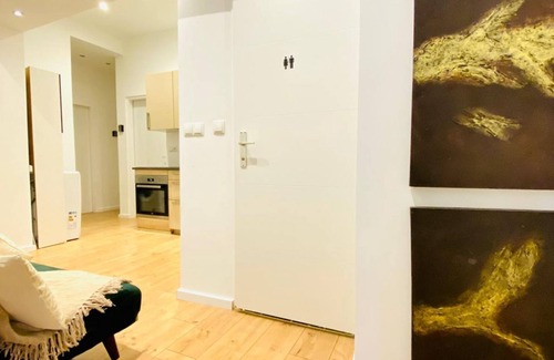 Ottakring Apartment | Cozy Room in Ottakring: Spectacular City Views