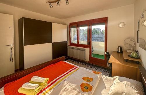 Novo Sarajevo House | Cozy room with a balcony