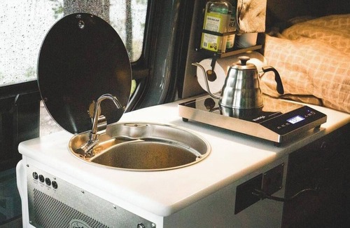 Davidson House | Cozy RV Lodging with Queen Bed, Lounge, Kitchenette, Wi-Fi, AC, Heat, Bathroom