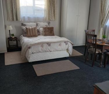 Cape Town Apartment | Cozy, self-catering Garden Flat