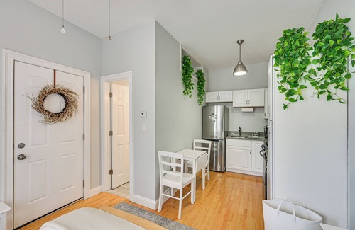 East Somerville Apartment | Cozy Somerville Studio: 2 Mi to Boston, Walk to T!