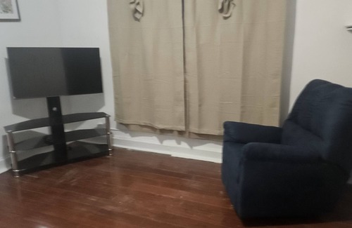 Williamsbridge Apartment | Cozy spacious 2 separate rooms in a two-bedroom apartment