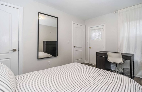 Little Portugal Apartment | Cozy Spacious 2Bedroom Main Level Suite