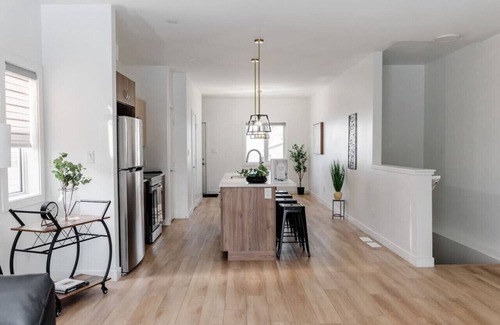 Winnipeg House | Cozy Stay Near Airport|Bright, Clean and Peaceful!