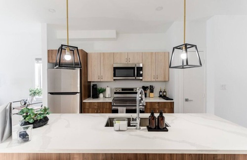 Winnipeg House | Cozy Stay Near Airport|Bright, Clean and Peaceful!