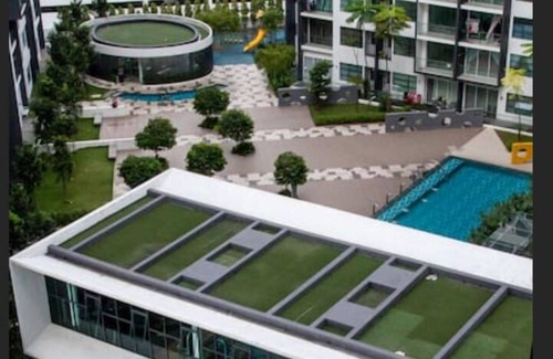Taman Equine Apartment | Cozy studio welcomes you