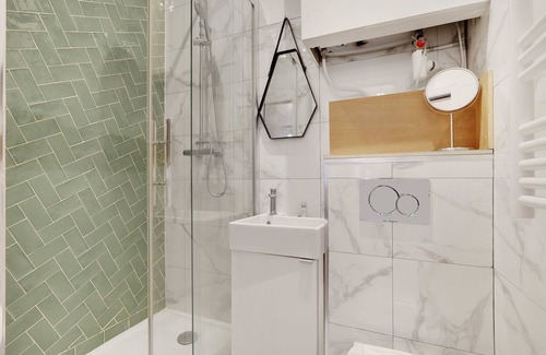 Quartier de la Porte-Saint-Denis Apartment | Cozy Studio - 2P - Gare de L'est